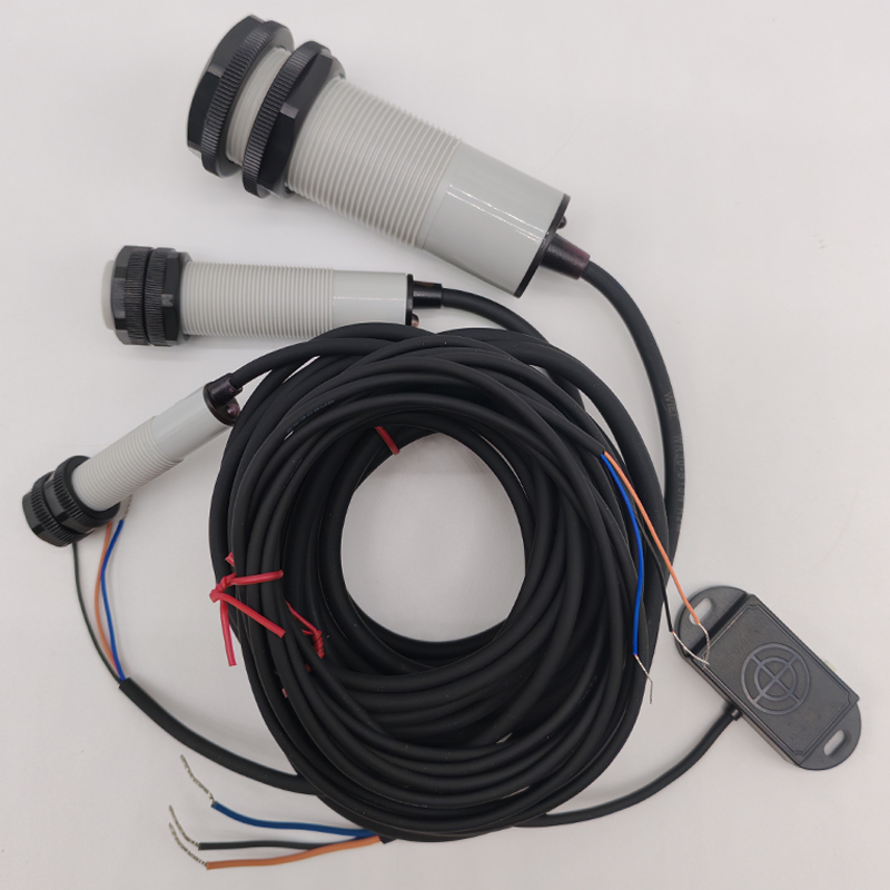 电容式接近传感器